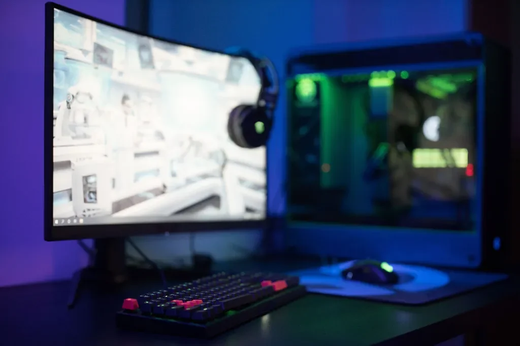 Steam Deck OLED, Lenovo Legion Go czy ASUS ROG Xbox Ally X – którą konsolę przenośną wybrać?